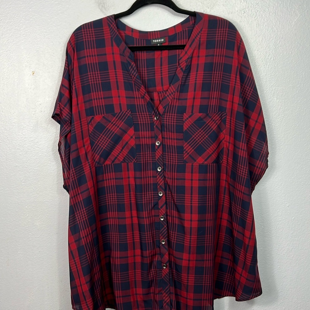 Torrid Navy Blue & Red Black Plaid Sleeveless Button Front V-Neck Blouse 4X